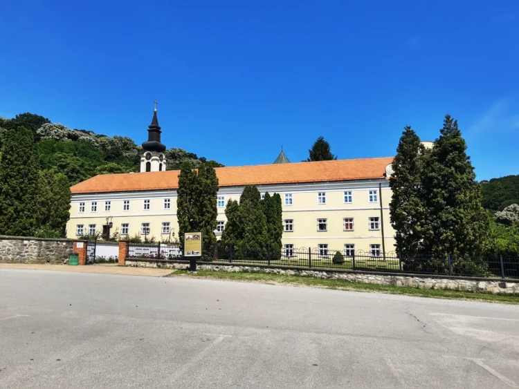 Манастир-Ново-Хопово-9