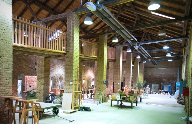 Copy-of-sl.-5-i-indoor