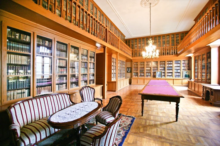 Spomen-biblioteka-u-Karlovackoj-gimnaziji